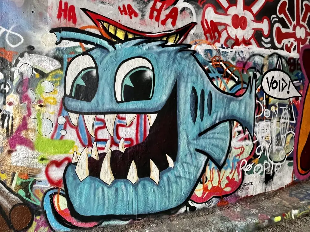 Street art dans le Tunnel Banksy de Londres