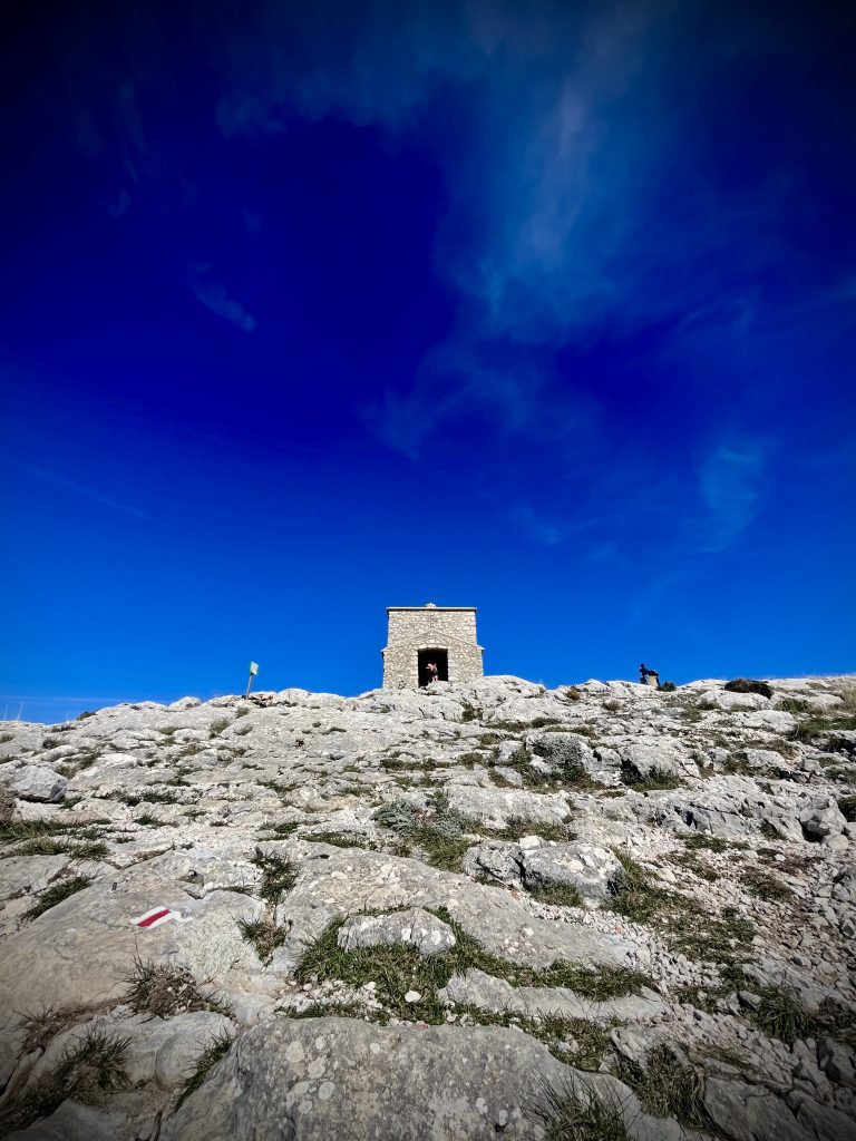 /randonnee-sainte-baume-mystique-sauvage