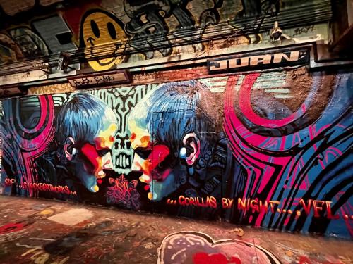Street art dans le Tunnel Banksy de Londres